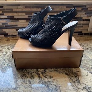 Audrey Brooke Aubrie Bootie